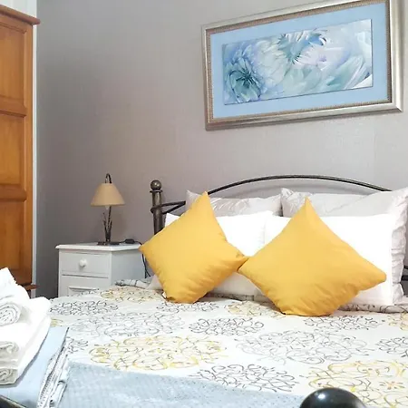 2 Bedrooms With Lake View And Wifi At 4 Km Away From The Beach Portimão